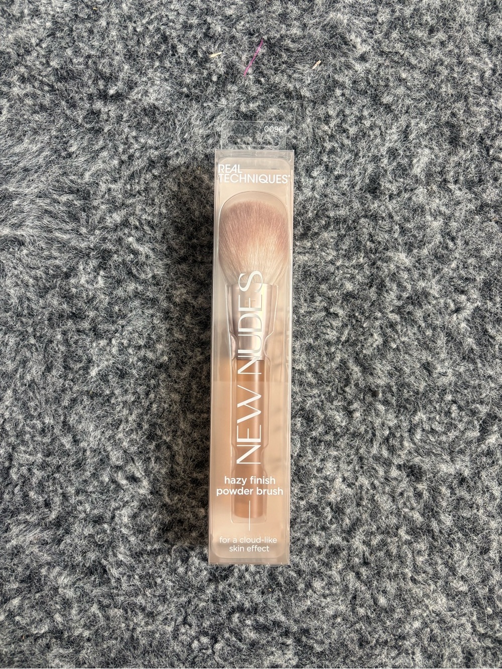 Real Techniques New Nudes Hazy Finish Powder Brush - Nude Pink Handle